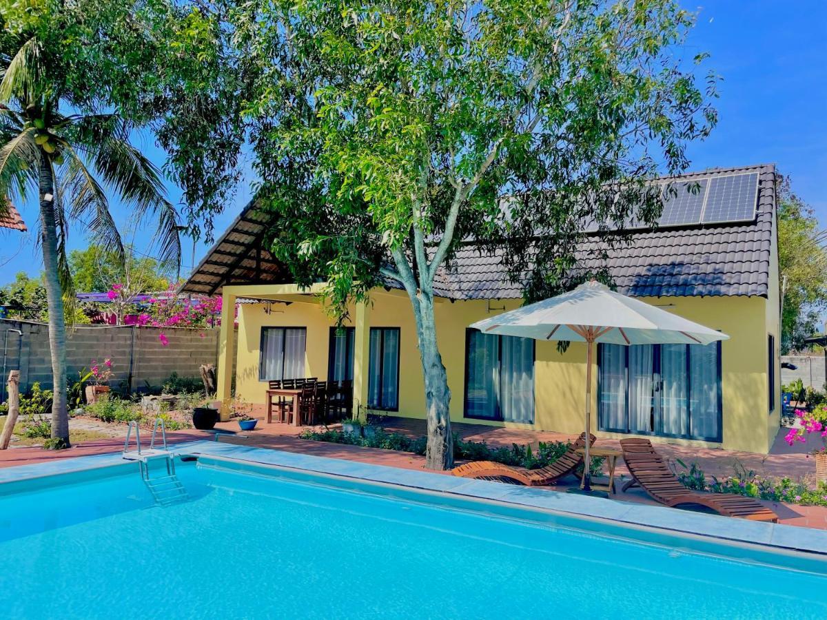 Fisherman Village Boutique Villas - Beachfront Ham Tan Exterior photo